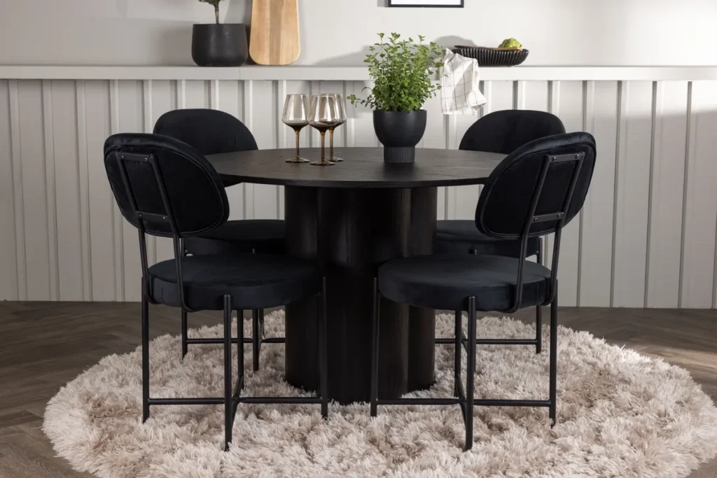 Olivia & Stella Runda Matbord ⌀110 Black + Matstolar Black