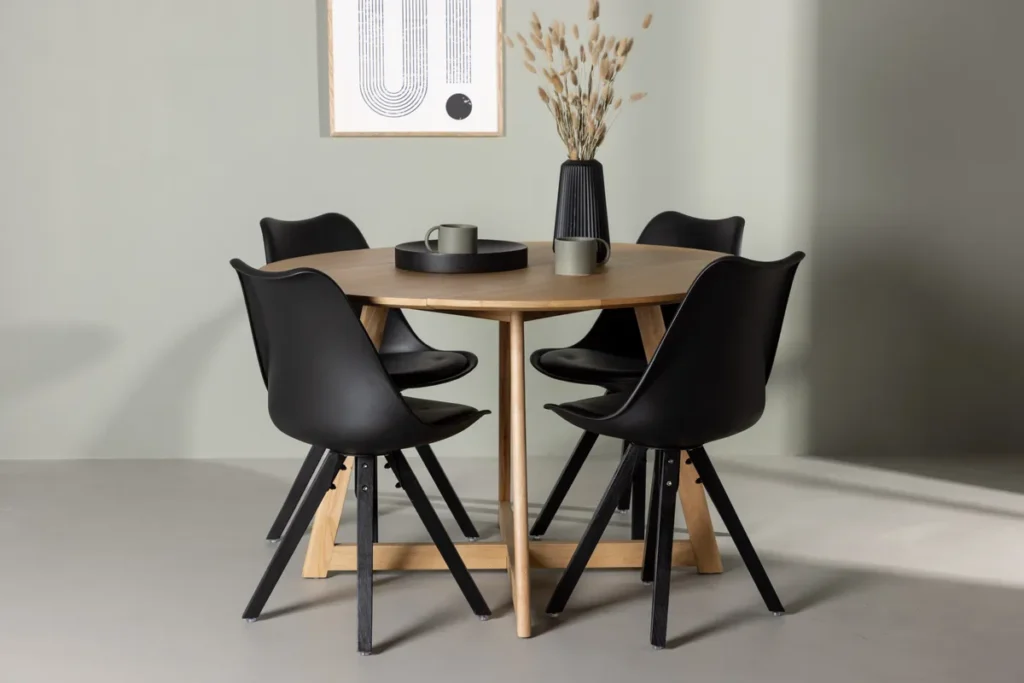 Yakidon & Zeno Runda Matbord ⌀120 Brun + Matstolar Svart