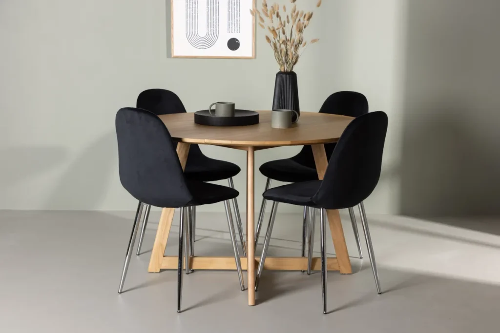 Yakidon & Polar Runda Matbord ⌀120 Brun + Matstolar Svart