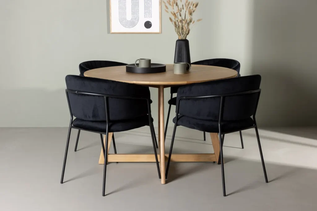 Yakidon & Selma Runda Matbord ⌀120 Brown + Matstolar Black