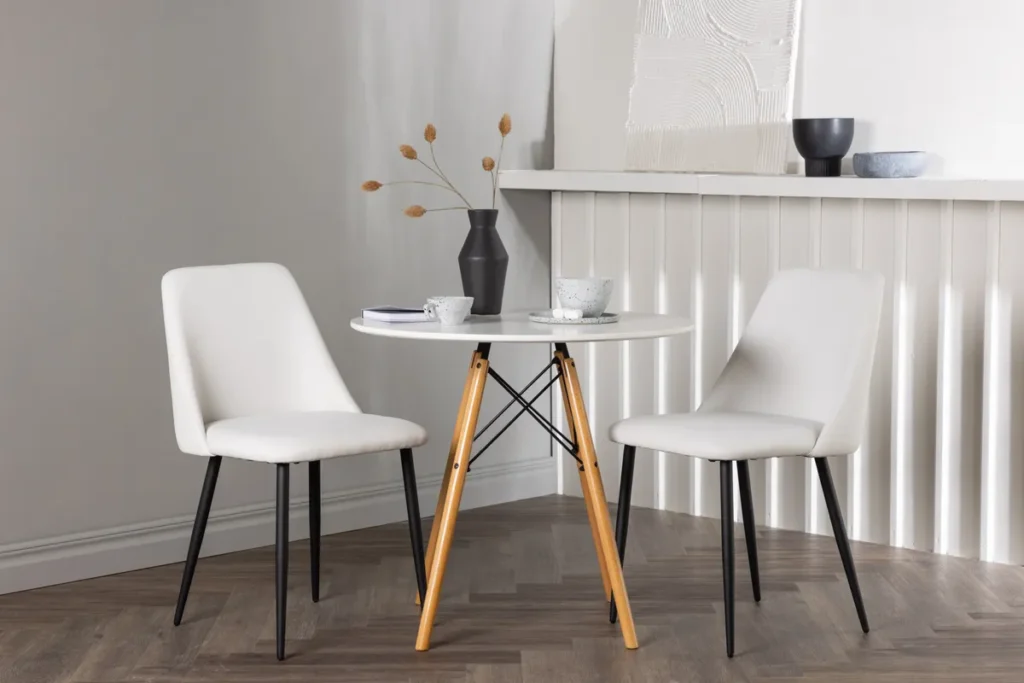 Danburi & Night Runda Matbord ⌀60 White + Matstolar White