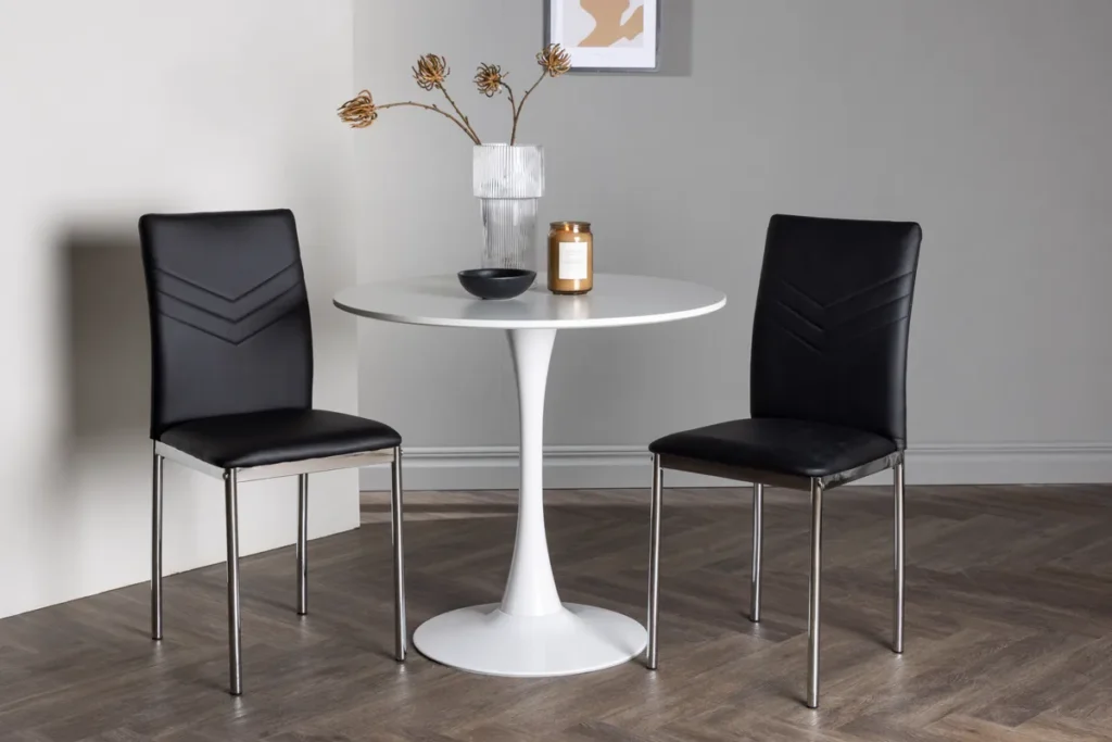 Hamden & Lily Runda Matbord ⌀80 White + Matstolar Black