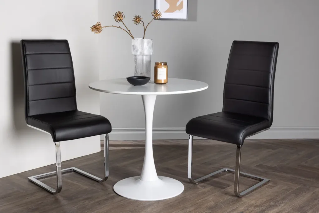 Hamden & Tempo Runda Matbord ⌀80 White + Matstolar Black