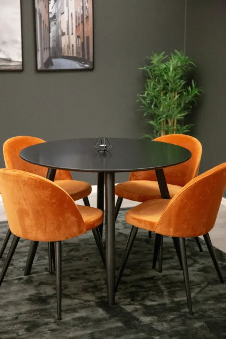 Velvet & Plaza Matstolar Rostig orange + Runda Matbord ⌀100 Black
