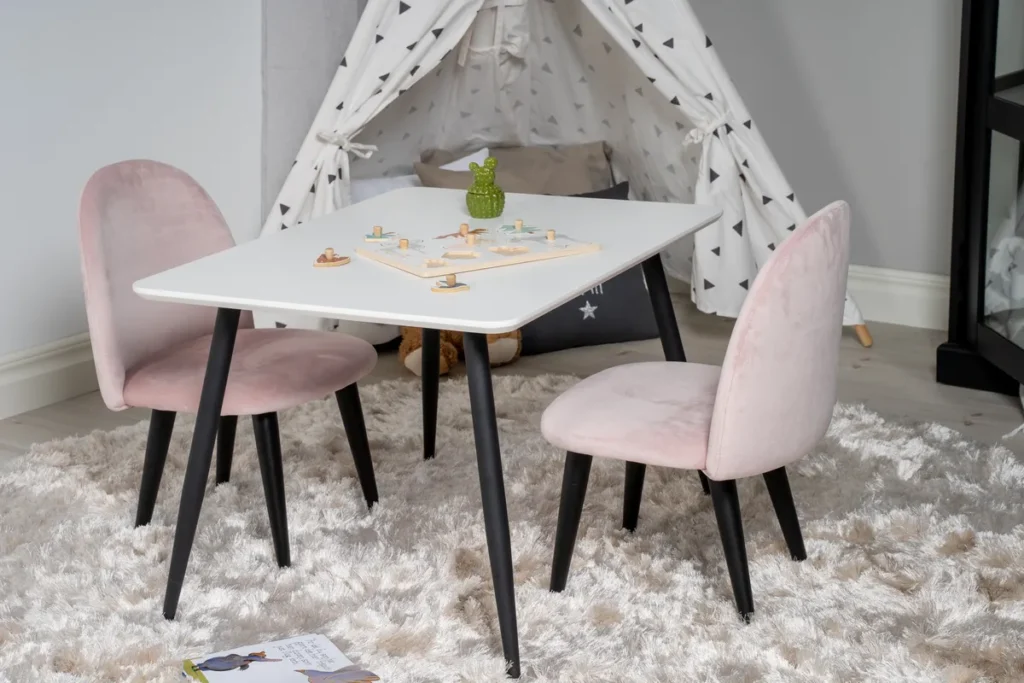 Velvet & Polar Barnstolar Rosa + Barnbord 50 x 80 x 60