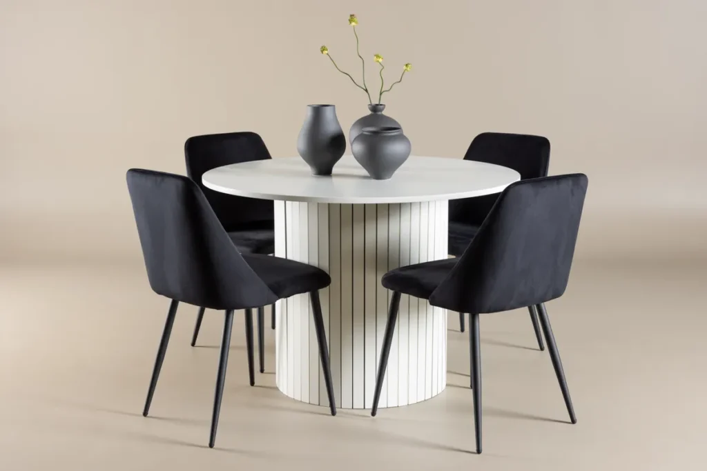 Night & Härön Matstolar Black + Runda Matbord ⌀110 White