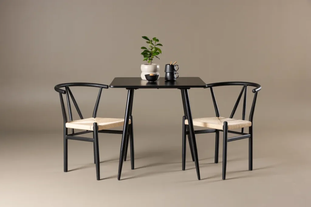 Alfons & Polar Matstolar Black + Rektangulära Matbord 75 x 75 Black