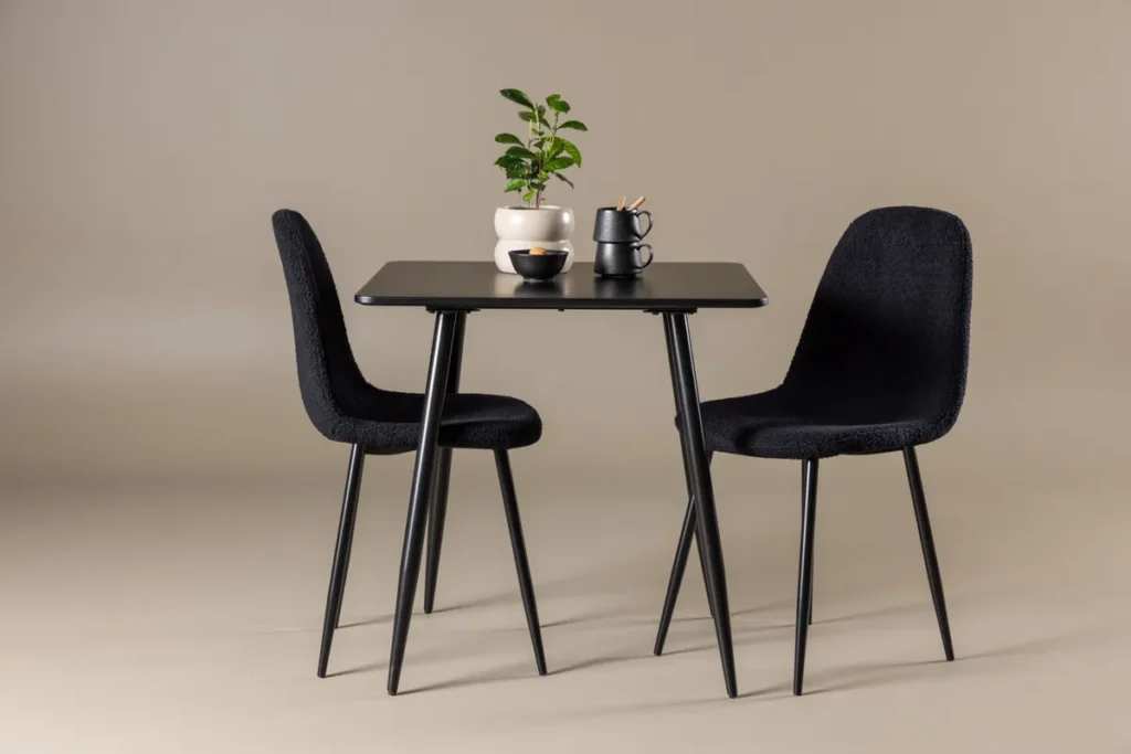 Polar Matstolar Black + Rektangulära Matbord 75 x 75 Black