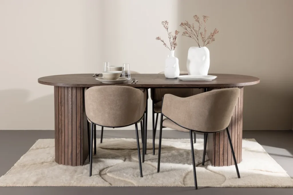 Härön & Evelina Ovala Matbord 200 x 90 Mocka + Matstolar Beige