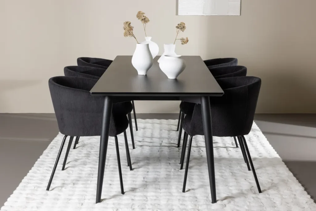 Berit & Ellis Matstolar Black + Rektangulära Matbord 230 x 85 Black