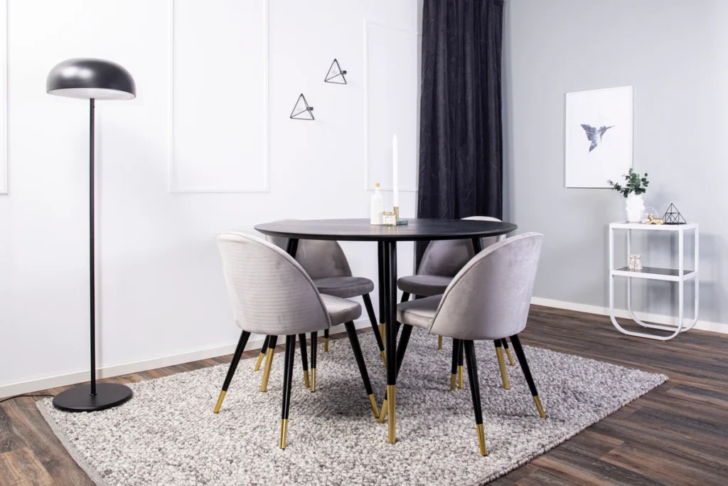 Dipp & Velvet Runda Matbord ⌀115 Black + Matstolar Grå