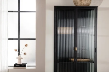 Garis Skåp 40 x 160 x 70 Black