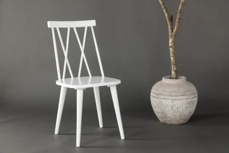 Mariette Matstolar White
