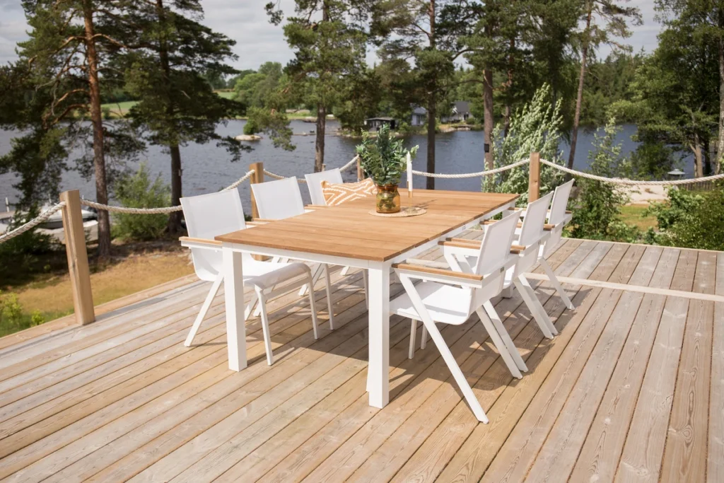 Venture Home Mexico Matbord 210x100 + Matstolar Vit